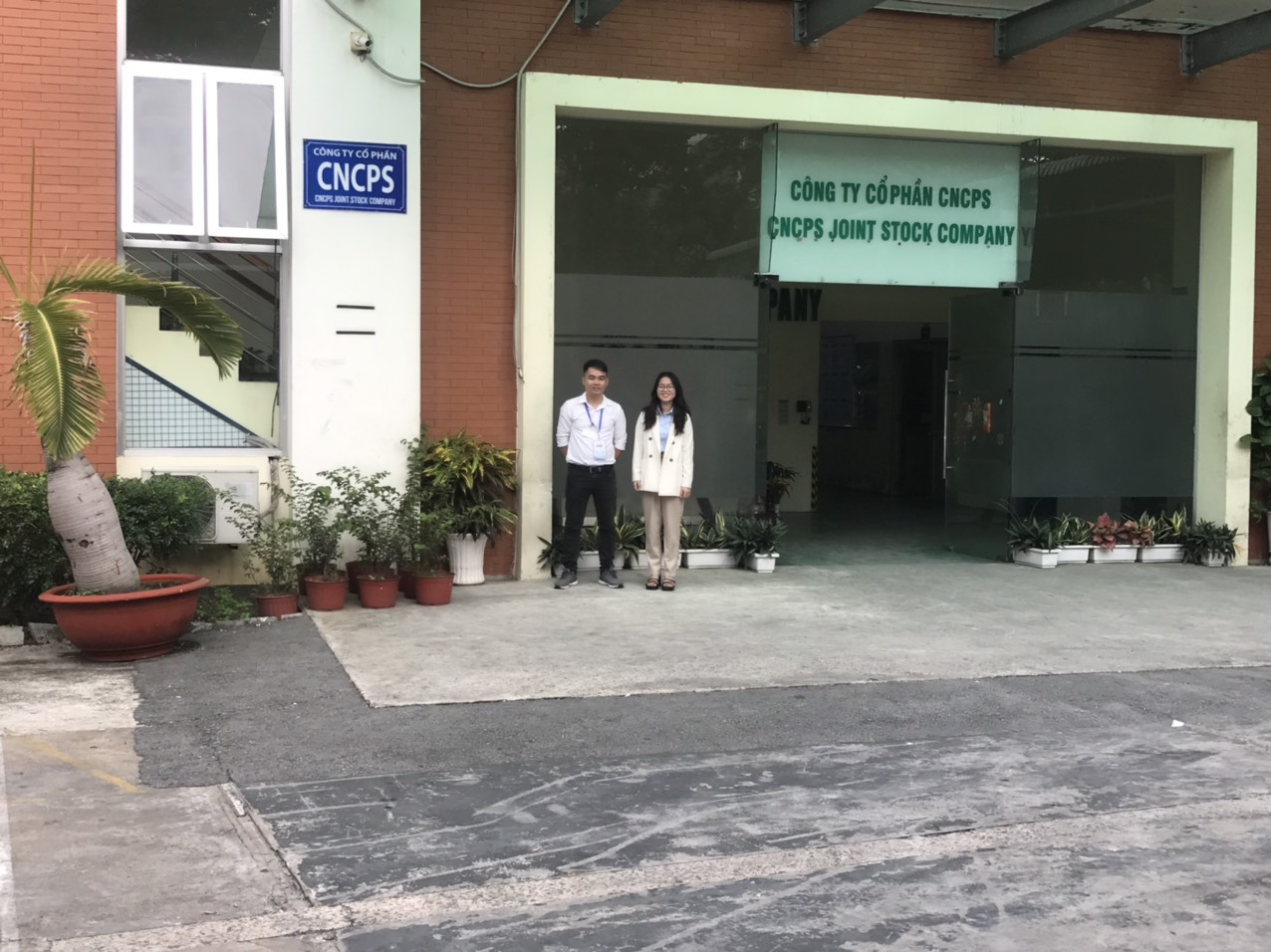 Photo with contacted person (2).jpg